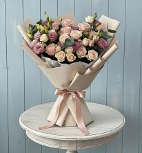 Букет цветов из:  Розы и Лизиантусы в Квашенки