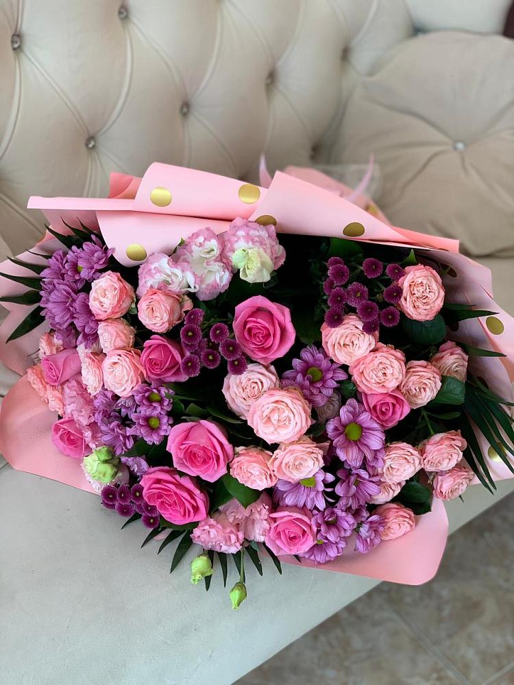 Букет цветов из: Хризантемы, Розы и Лизиантусы в Квашенки