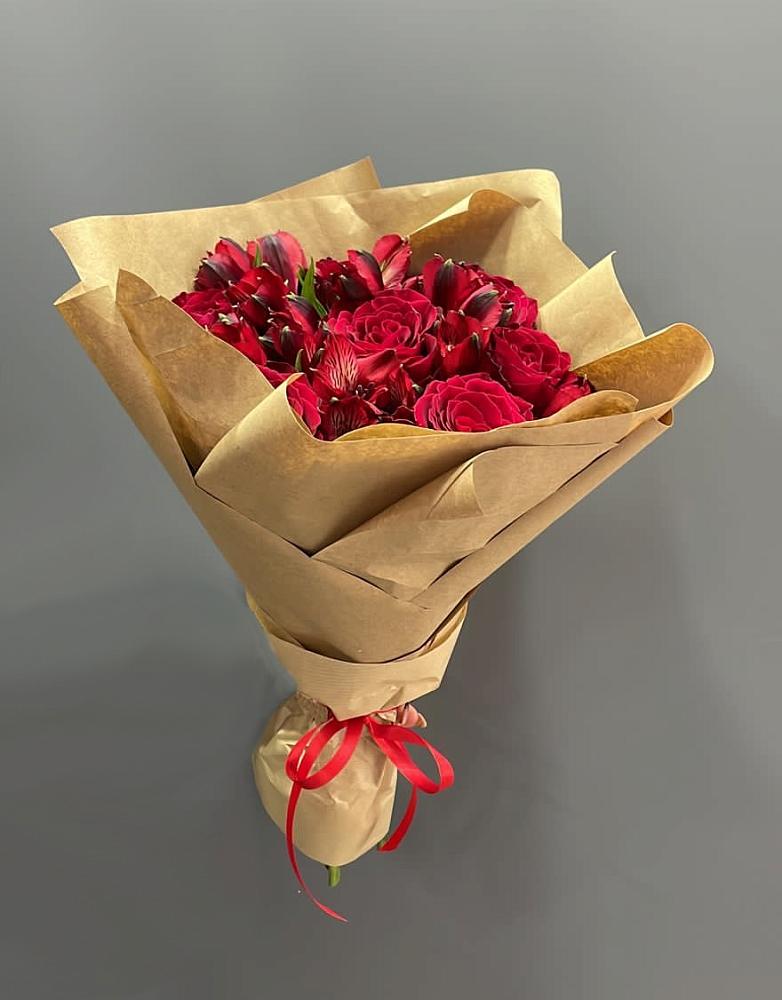 Букет цветов из: Альстромерии и Розы в Квашенки