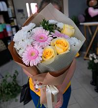 Букет цветов из:  Герберы, Розы и Хризантемы в Квашенки