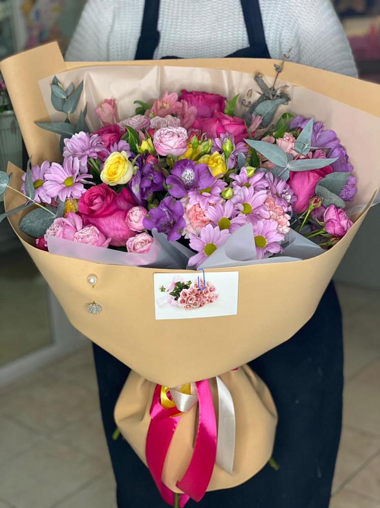 Букет цветов из: Хризантемы, Гвоздики и Альстромерии в Квашенки