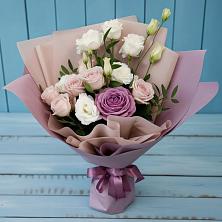 Букет цветов из:  Розы и Лизиантусы в Квашенки