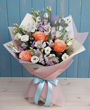 Букет цветов из:  Лизиантусы, Розы, Альстромерии и Гипсофила в Квашенки