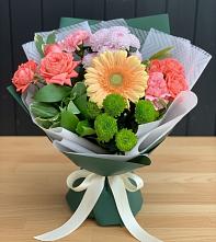 Букет цветов из:  Гвоздики, Розы, Герберы и Хризантемы #REPLACE_PRED# Квашенки