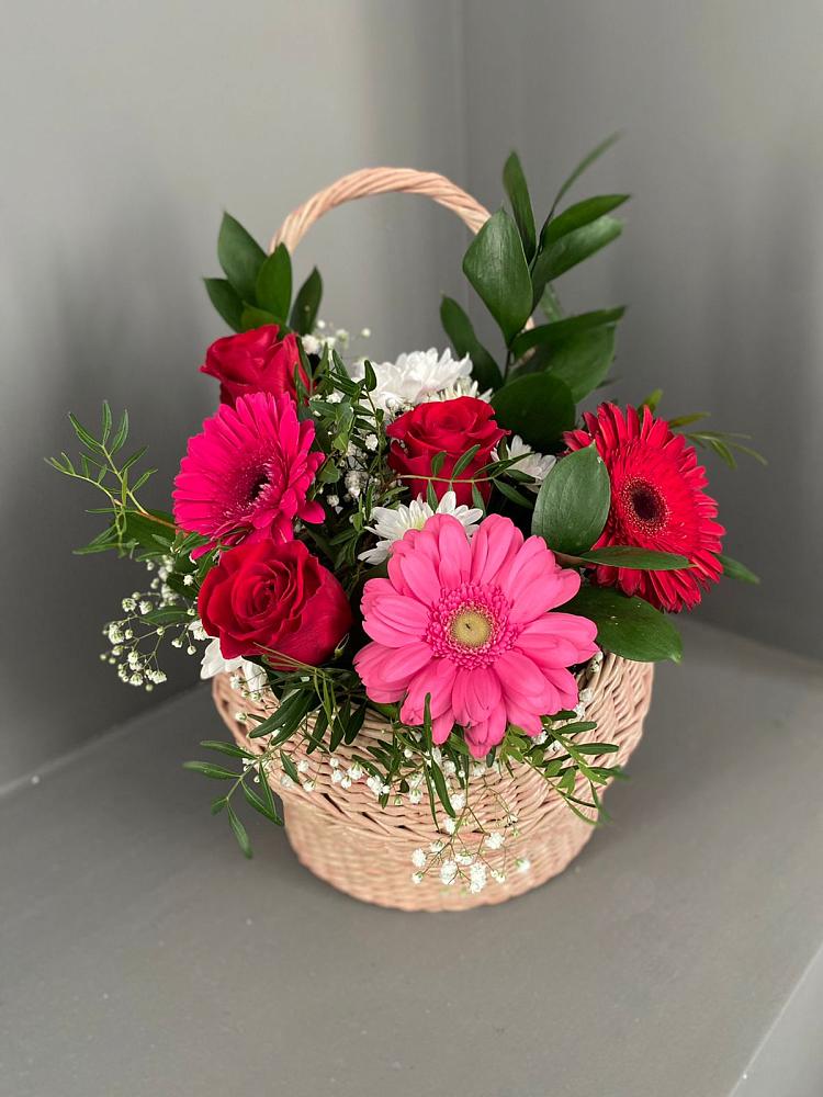 Цветочная композиция из Розы, Хризантемы и Герберы в корзине в Квашенки