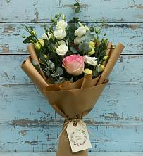 Букет цветов из:  Розы и Лизиантусы в Квашенки
